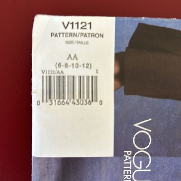 Vogue Patterns, #1129. Badgley Mischka Designer - Picture 2 of 5